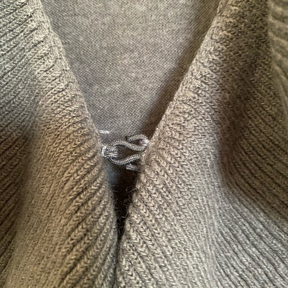 Ladies grey ruffled cardigan - Picture 4 of 4